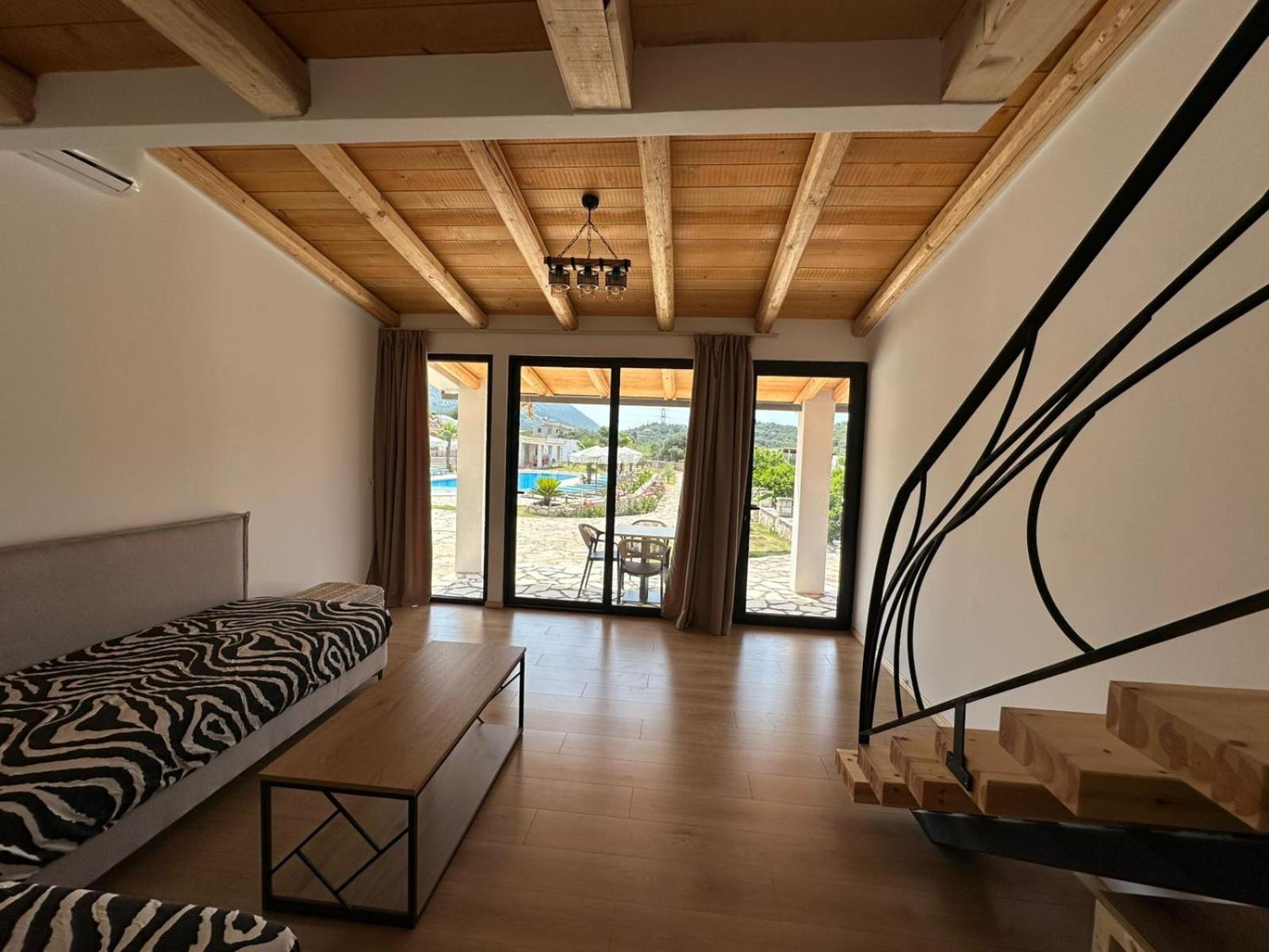 Vila Milo Himarë Exterior foto